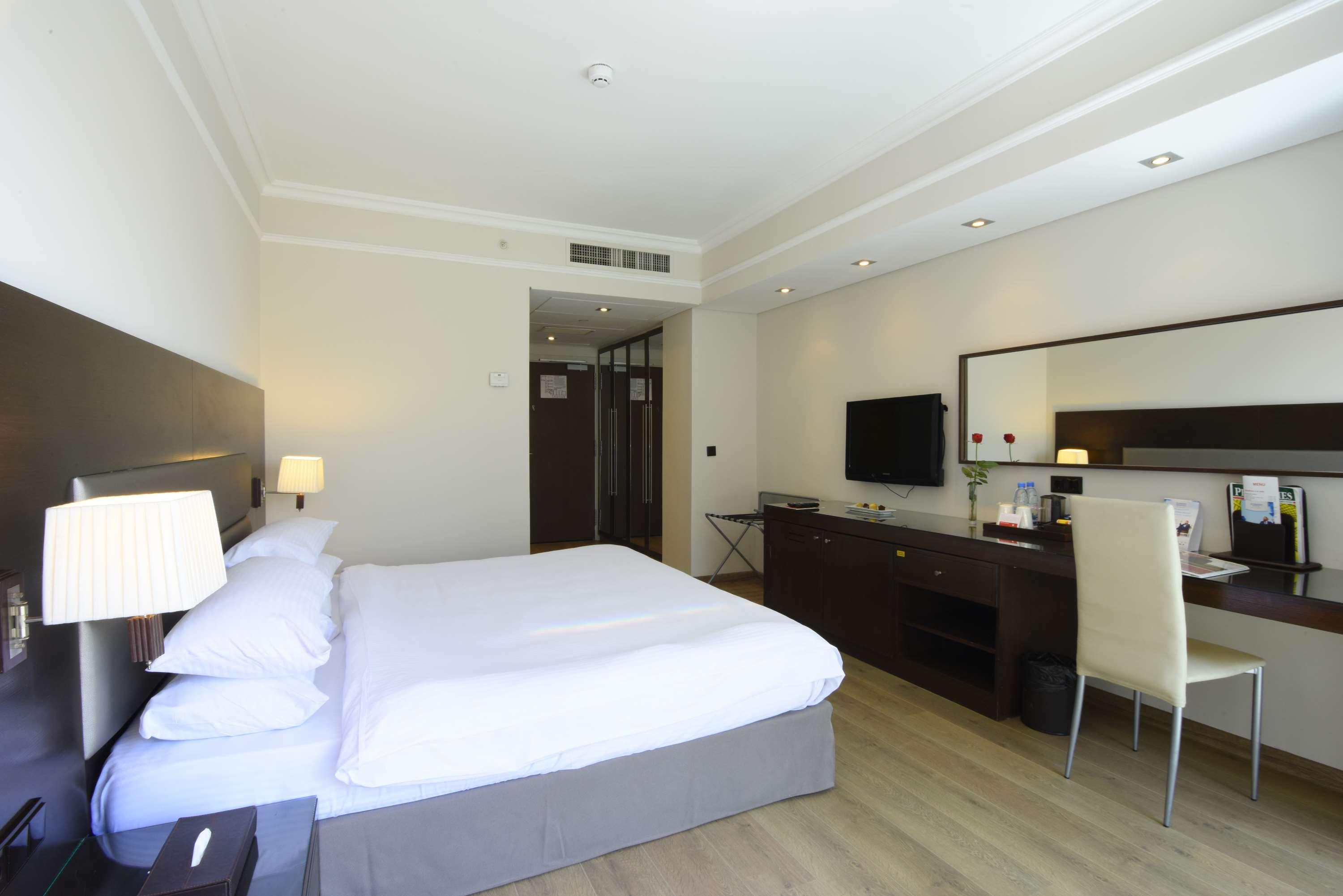 Ramada By Wyndham Downtown Beirut Hotel Ngoại thất bức ảnh