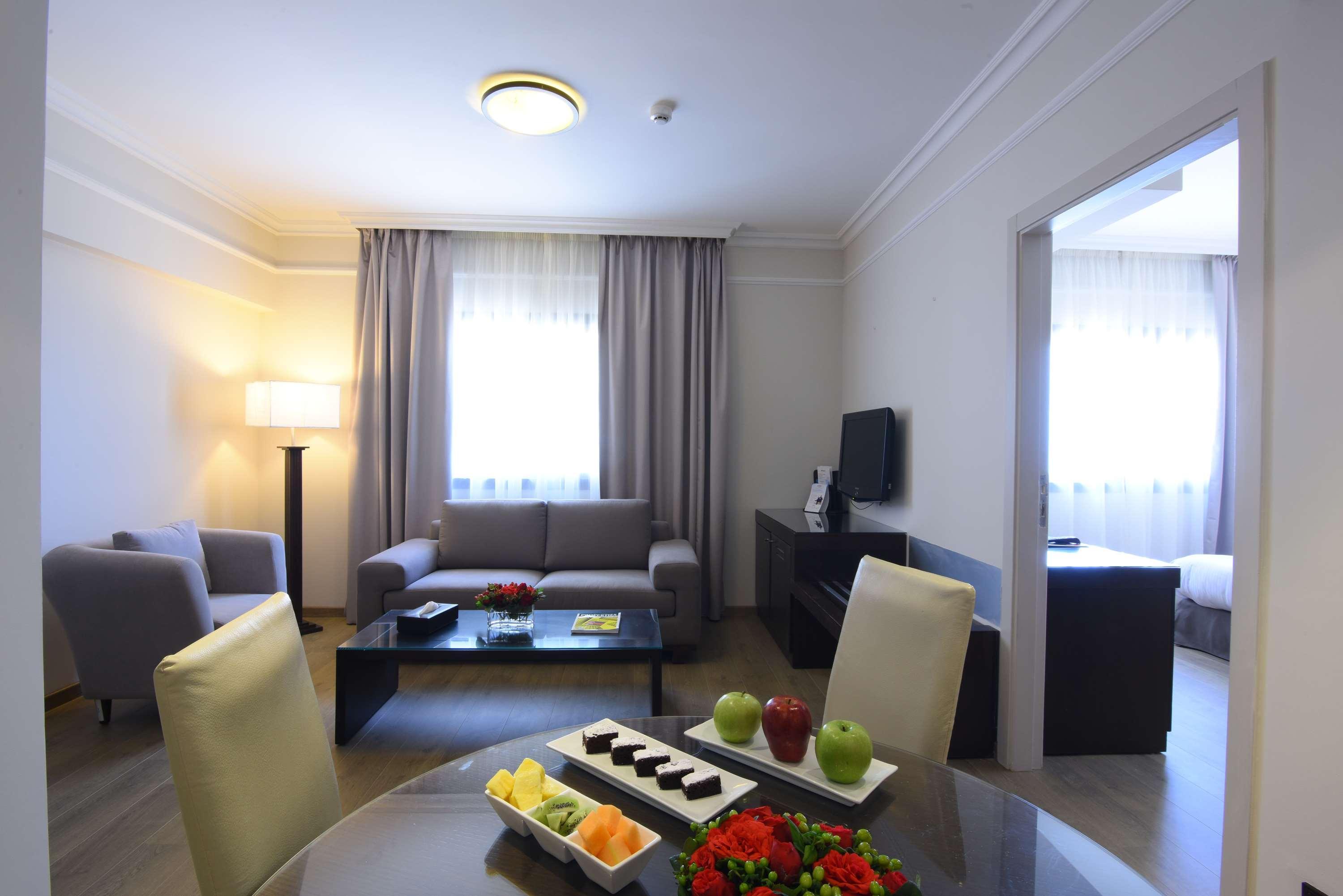 Ramada By Wyndham Downtown Beirut Hotel Ngoại thất bức ảnh