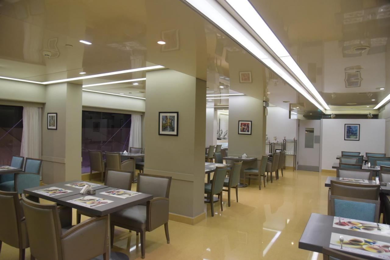 Ramada By Wyndham Downtown Beirut Hotel Ngoại thất bức ảnh