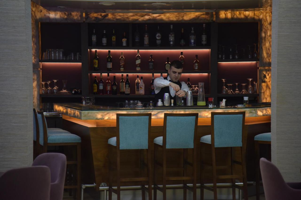 Ramada By Wyndham Downtown Beirut Hotel Ngoại thất bức ảnh