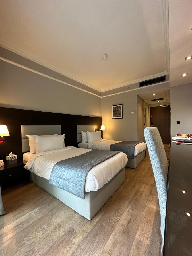 Ramada By Wyndham Downtown Beirut Hotel Ngoại thất bức ảnh