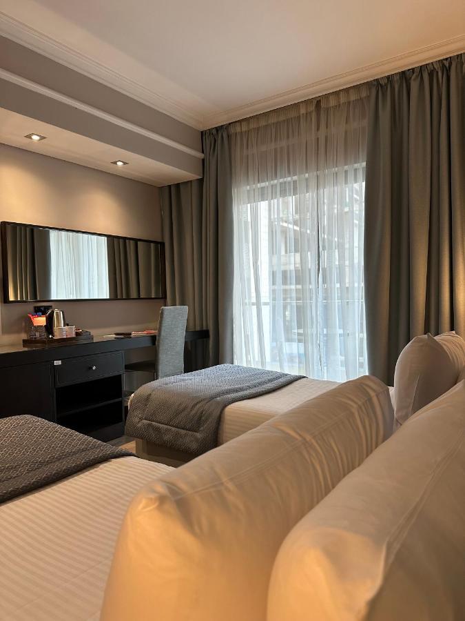 Ramada By Wyndham Downtown Beirut Hotel Ngoại thất bức ảnh