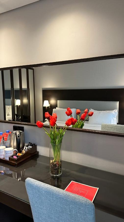 Ramada By Wyndham Downtown Beirut Hotel Ngoại thất bức ảnh