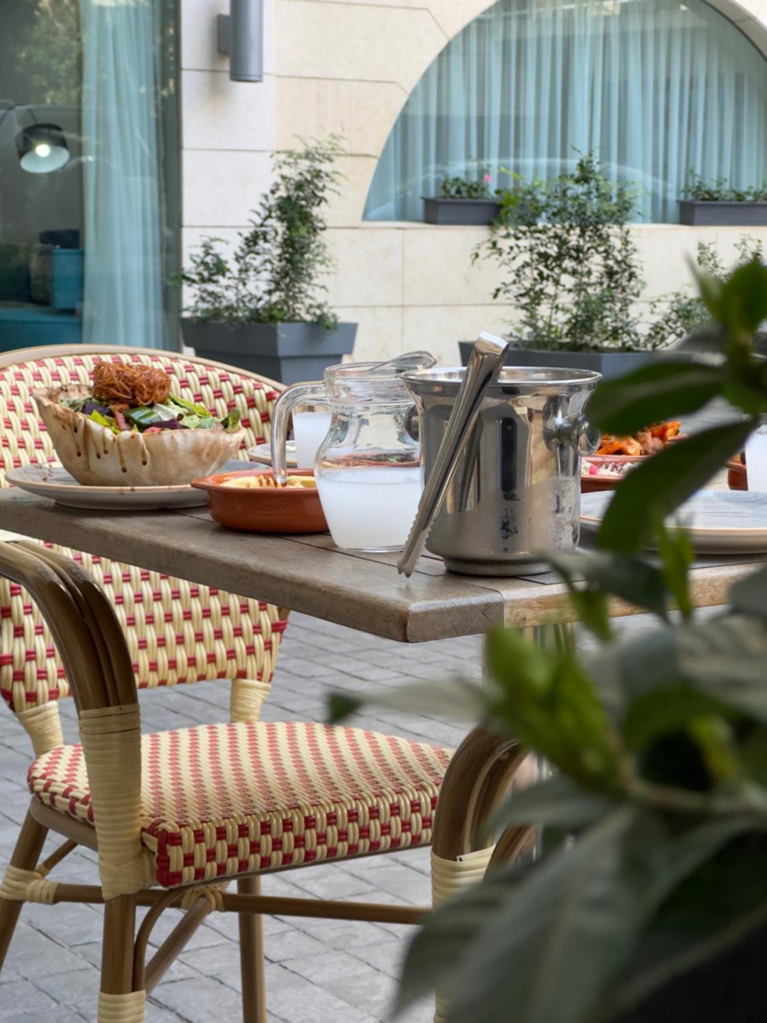 Ramada By Wyndham Downtown Beirut Hotel Ngoại thất bức ảnh