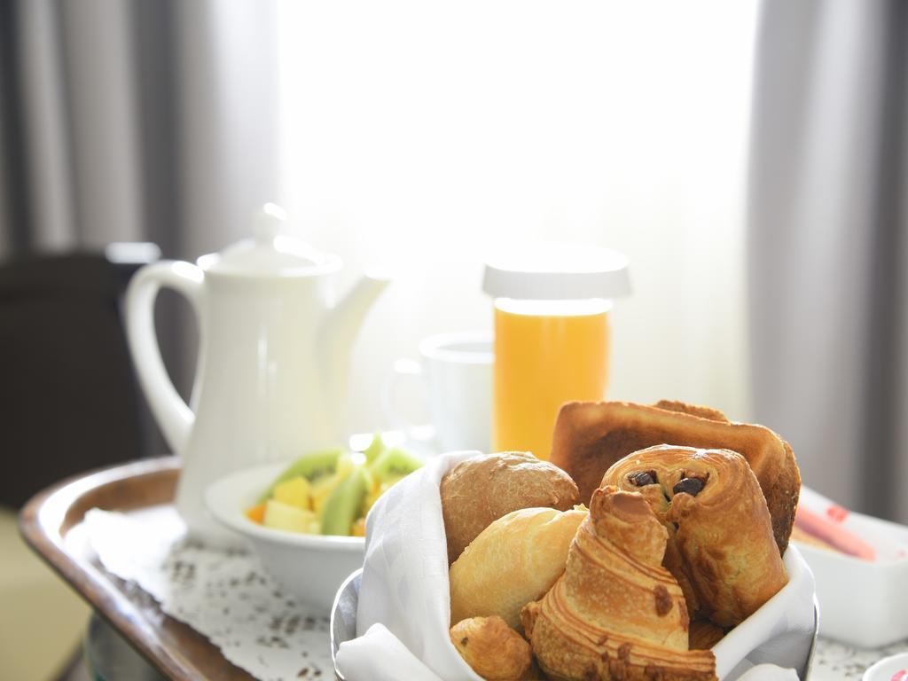 Ramada By Wyndham Downtown Beirut Hotel Ngoại thất bức ảnh