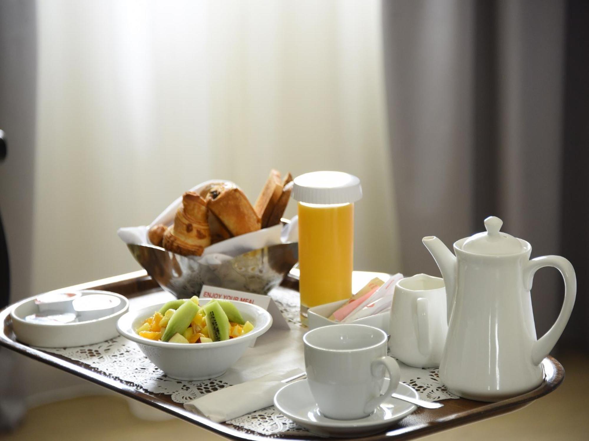 Ramada By Wyndham Downtown Beirut Hotel Ngoại thất bức ảnh