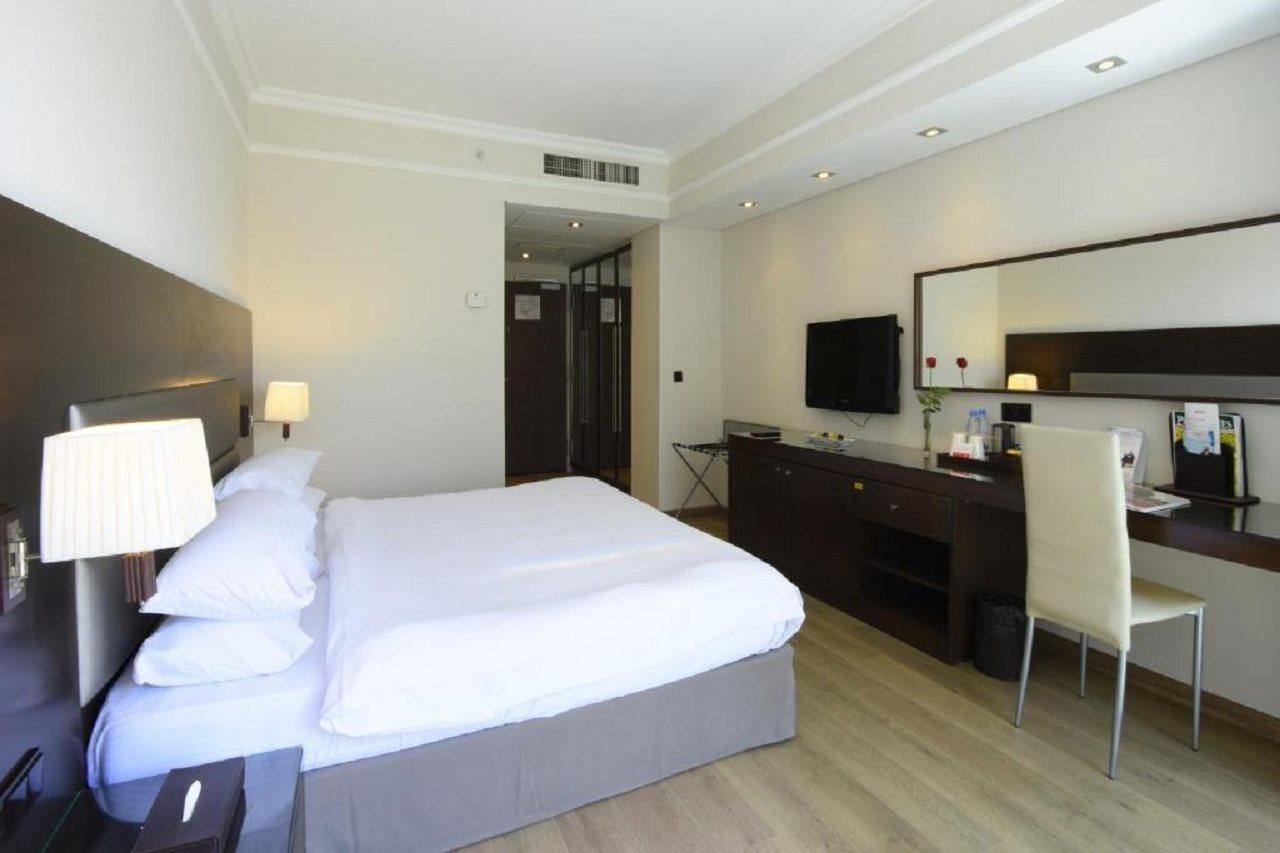Ramada By Wyndham Downtown Beirut Hotel Ngoại thất bức ảnh